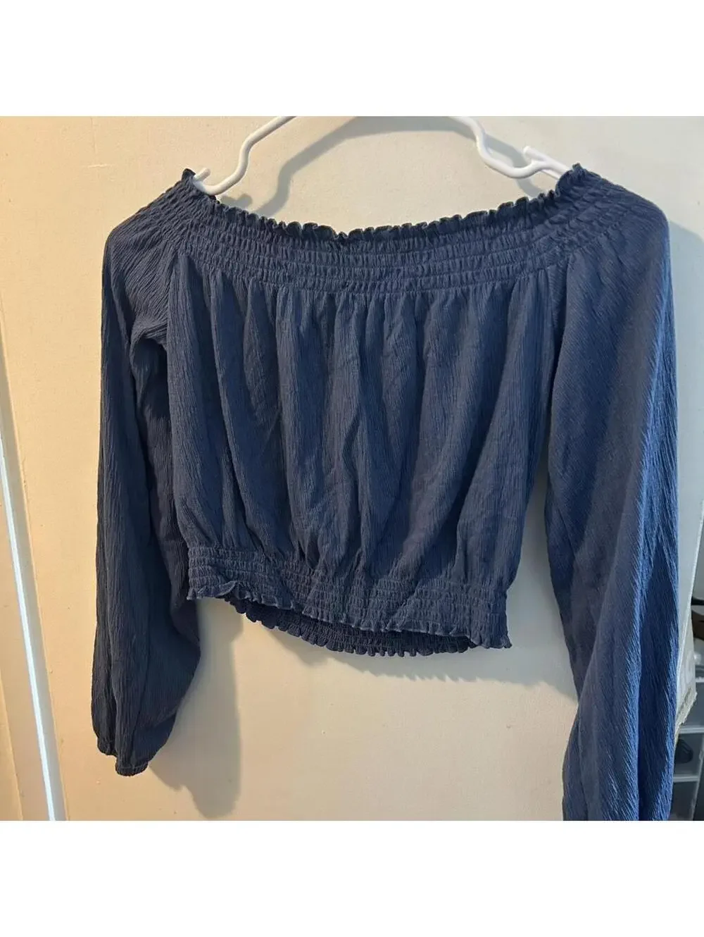 H&M Divided blue long sleeve top. Size S #feminine #summer